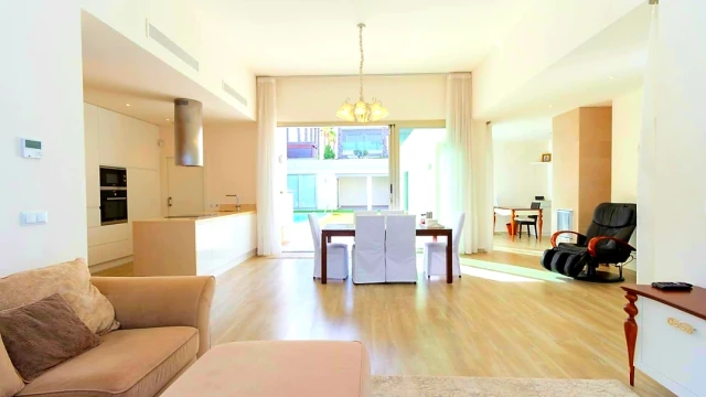 Уютная вилла с видом на горы в Benijofar