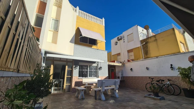 Просторный таунхаус в городе Orihuela Costa​, район Los Altos