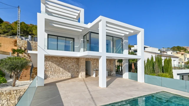 Роскошная вилла с видом на море в Кальпе