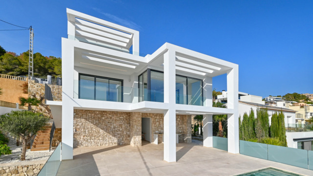 Роскошная вилла с видом на море в Кальпе