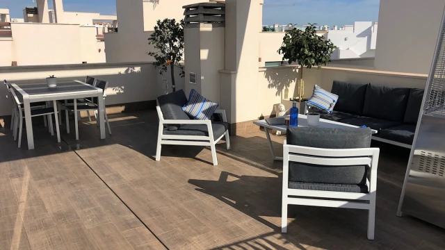 Великолепная вилла на берегу моря в городе Лос Монтесинос