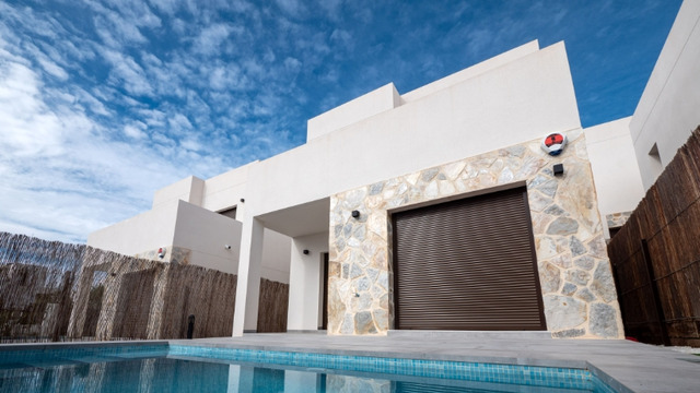 Modern style villa with swimming pool in Los Montesinos - 20