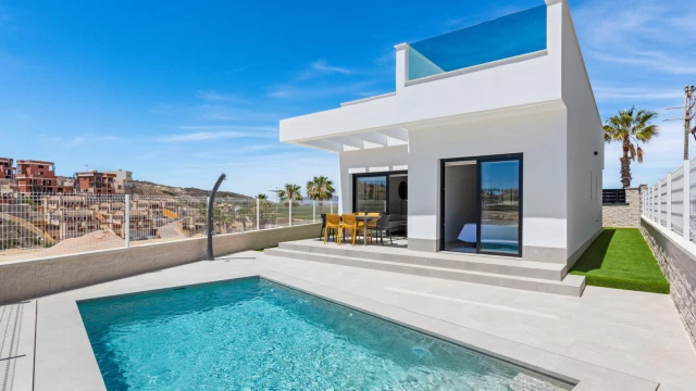 Новая вилла в эксклюзивном районе La Finca Golf Resort