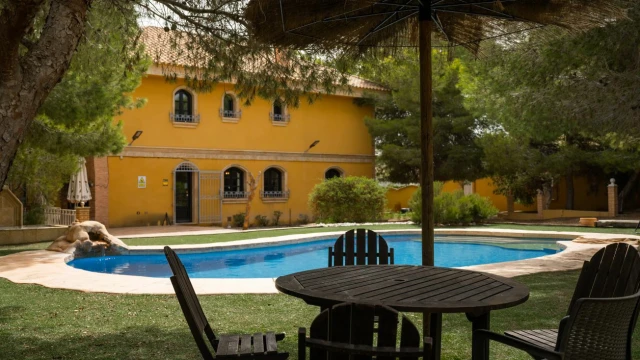 Комфортабельный дом с большим участком в городе Сьюдад Кесада