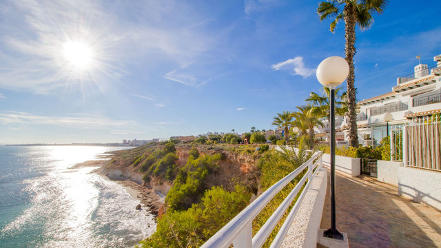 Villa cómoda en una zona popular cerca de los lagos en la ciudad de Orihuela Costa - 18