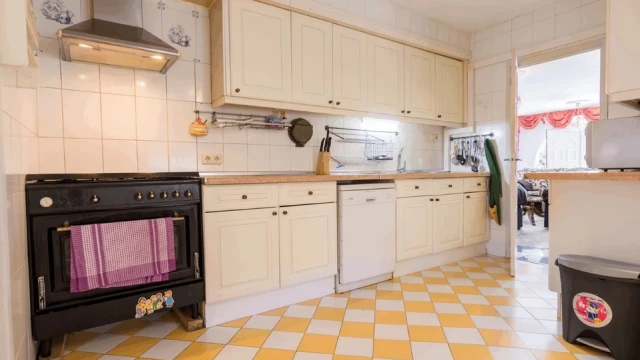 Дом с четырьмя спальнями районе Los Balcones в городе Торревьеха