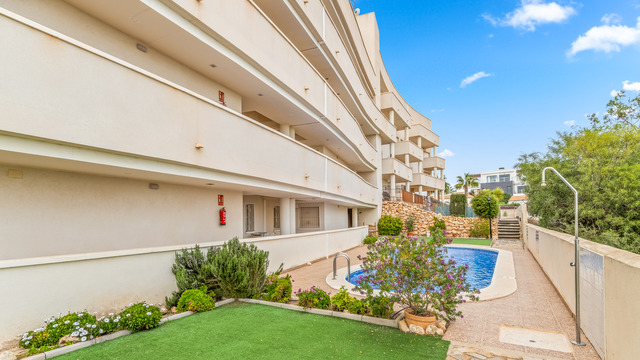 Apartamento en la planta baja en un hermoso complejo residencial en la ciudad de Guardamar del Segura. - 16