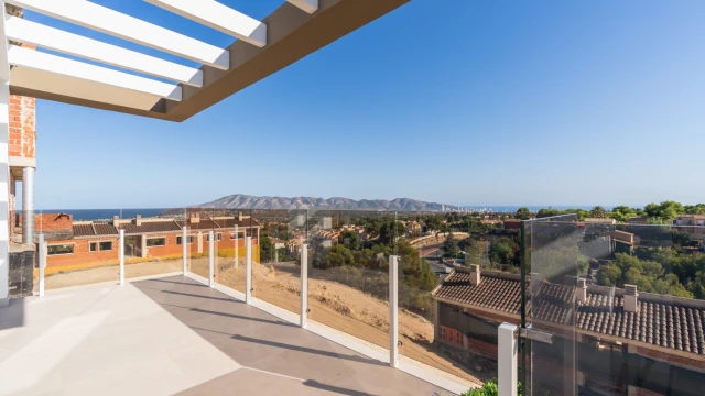Вилла в новом жилом комплексе с шикарными видами в La Nucia