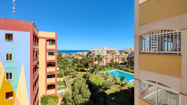 Пентхаус с частным солярием и видом на море в городе Торревьеха