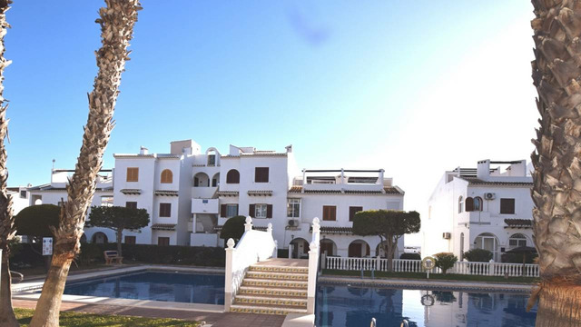 Two bedroom apartment in a prestigious area in Torrevieja - 15