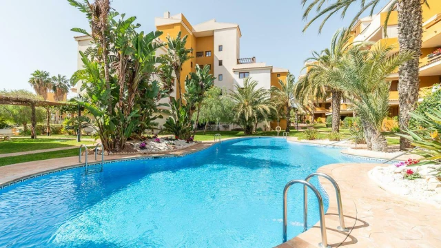 Отличная квартира с двумя спальнями в городе Торревьеха