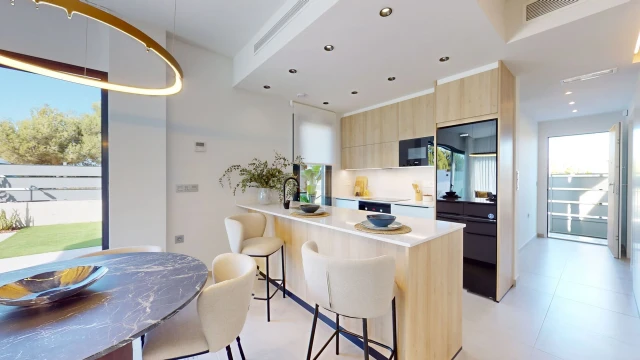 Роскошная вилла с бассейном в городе Лос Алькасарес