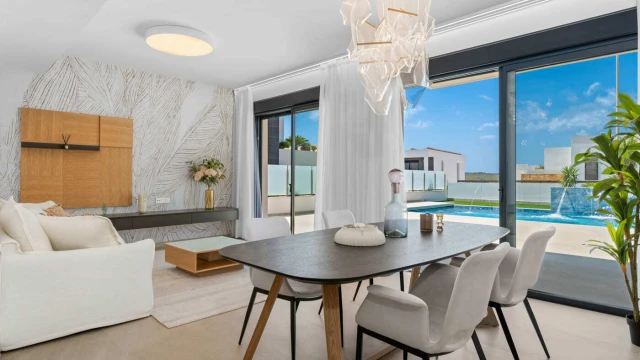 Шикарная вилла с бассейном в городе Dehesa de Campoamor