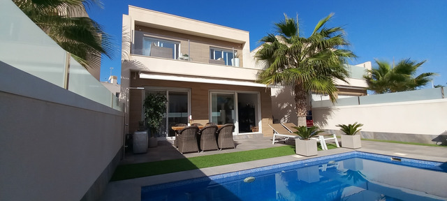 New villa with a pool in the city of Dolores - 21