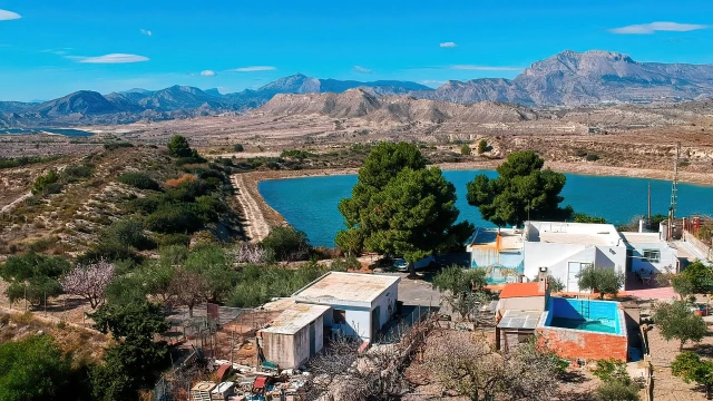 Дом в один этаж с видом на горы в городе Busot