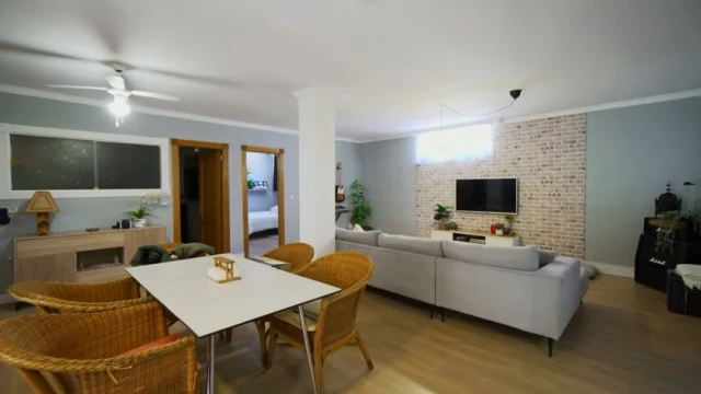 Комфортабельный дом с видом на море и горы в городе Бенидорм