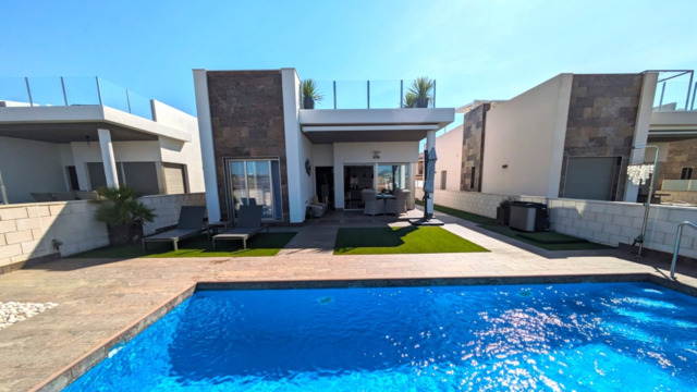 Villa in a new residential complex with stunning views in La Nucia - 16