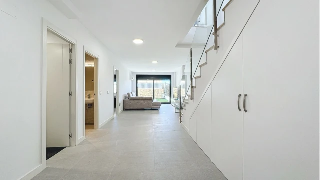 Двухуровневая квартира в городе Финестрат