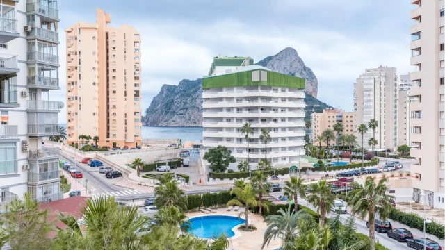 Квартира с двумя спальнями в городе Кальпе