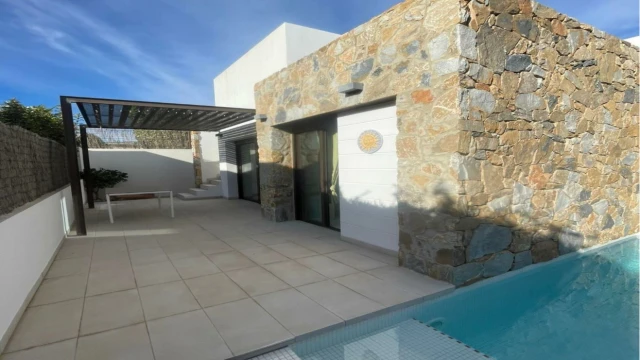 Комфортабельная вилла в городе Cabo Roig