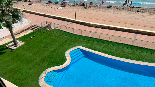 Apartment with private garden and lagoon view in the city of Guardamar del Segura. - 16