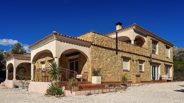 Exclusive spacious villa in modern style with swimming pool in Algorfa - 20