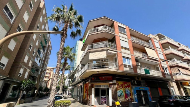 Apartamento con dos dormitorios y licencia turística en la ciudad de Benidorm. - 7