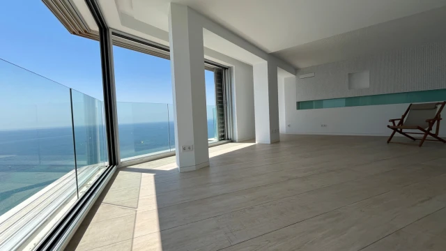 Роскошная картира на первой линии моря в городе Dehesa de Campoamor​