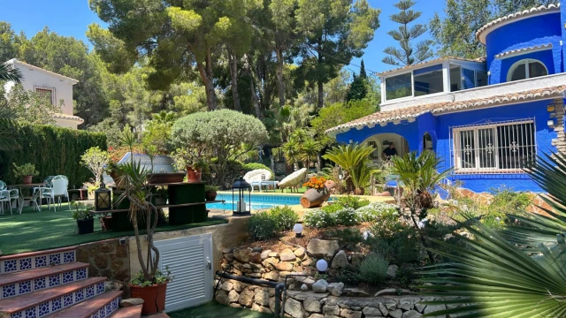 Piękna niezależna willa w mieście Altea, w dzielnicy Mascatat