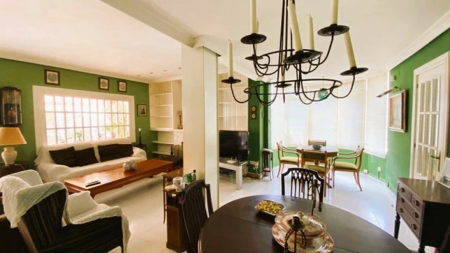 Необыкновенная вилла в городе Деэса де Кампоамор