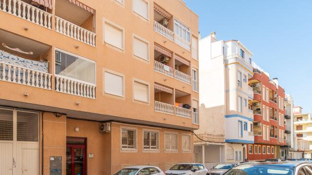 Apartment in the city of Torrevieja, Playa de La Acequion district. - 14