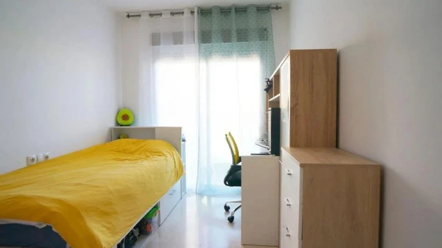 Квартира с тремя спальнями в городе Вильяхойоса