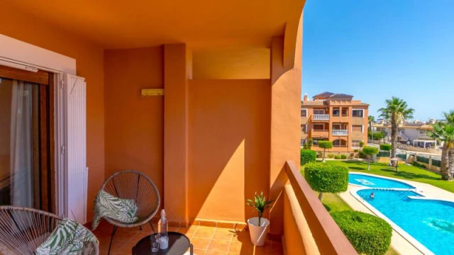 Квартира с двумя спальнями в Ориуэла Коста, район Villamartin