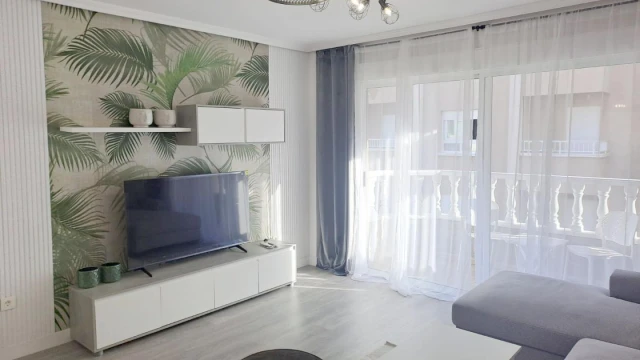 Šiuolaikiški, pilnai suremontuoti apartamentai su terasa ir dviem miegamaisiais