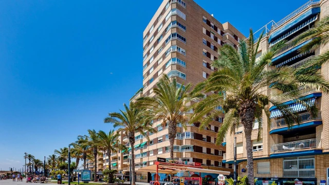 Квартира на первой линии в городе Торревьеха