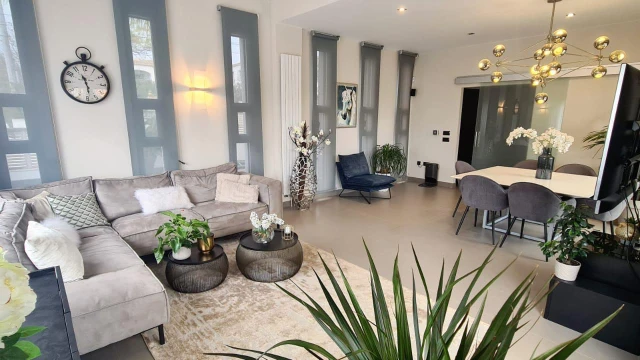 Шикарная вилла в городе Кальпе