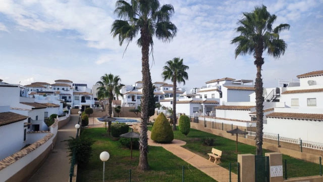 Бунгало в городе Торревьеха, район Punta Prima