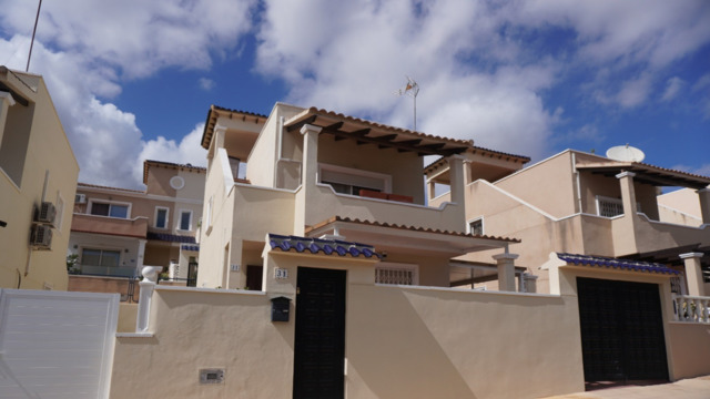 Apartment in a new building with a private solarium in Torre de la Horadada. - 10