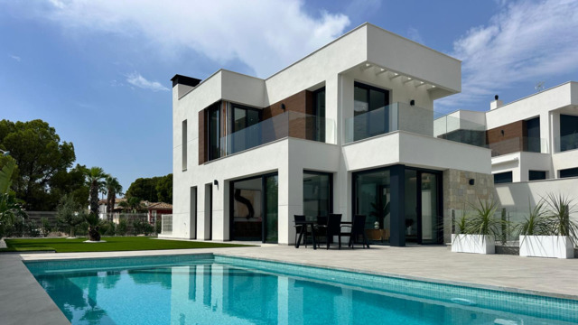 Шикарная новая вилла в городе Финестрат
