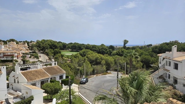 Пентхаус с потрясающим видом на поле для гольфа в Вердемар III