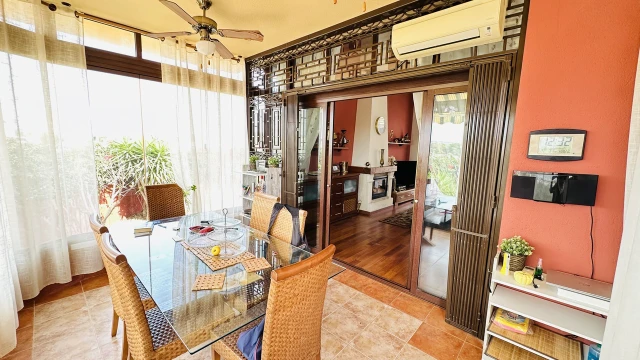 Villa de Lujo con Vistas Impresionantes en Lo Crispin