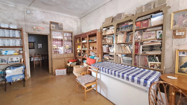 Центральная вилла с потенциалом реконструкции