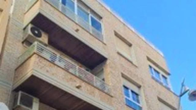 Imponujcy Apartament z 5 Sypialniami w Centrum Torrevieja