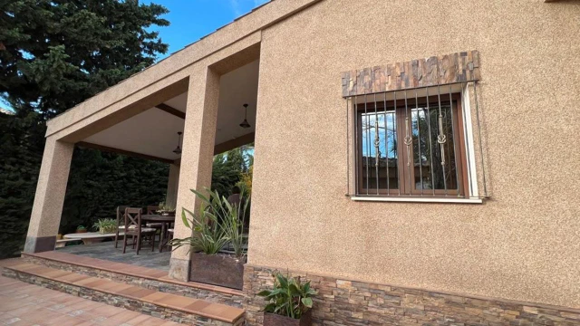 "Luxury Villa with Elegant Decor, 2 Buildings, Emerald Pool, Sauna, Garden, Terrace, BBQ Area"