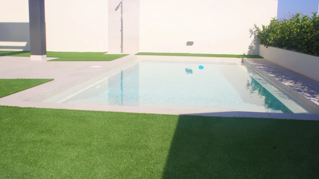 Новые дизайнерские виллы в Лос-Альтос (рядом с Лос Бальконес). Ориентация на юго-восток.【400 m2, 3 спальни, 4 ванные, бассейн