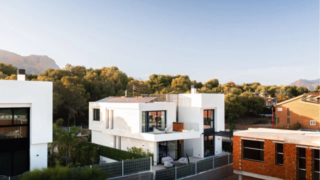 Luxury villa in a gated complex in La Nucia