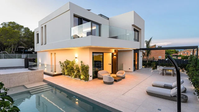 Luxury villa in a gated complex in La Nucia