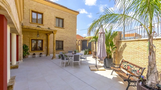 Роскошная вилла с лифтом в Ориуэла