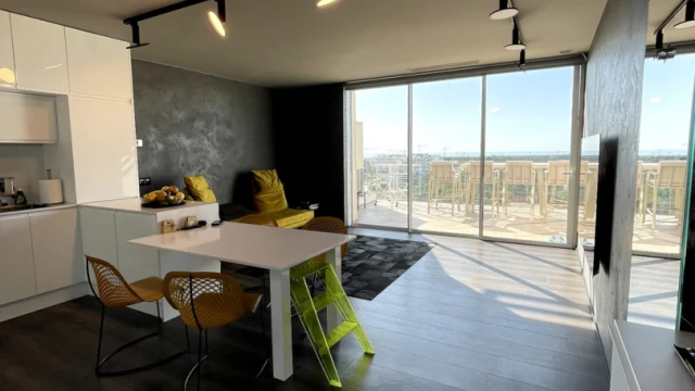 Пентхаус с панорамным видом на гольф поля