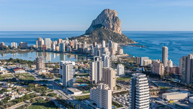 Современная новая квартира в Кальпе 3 спальни 153 м2